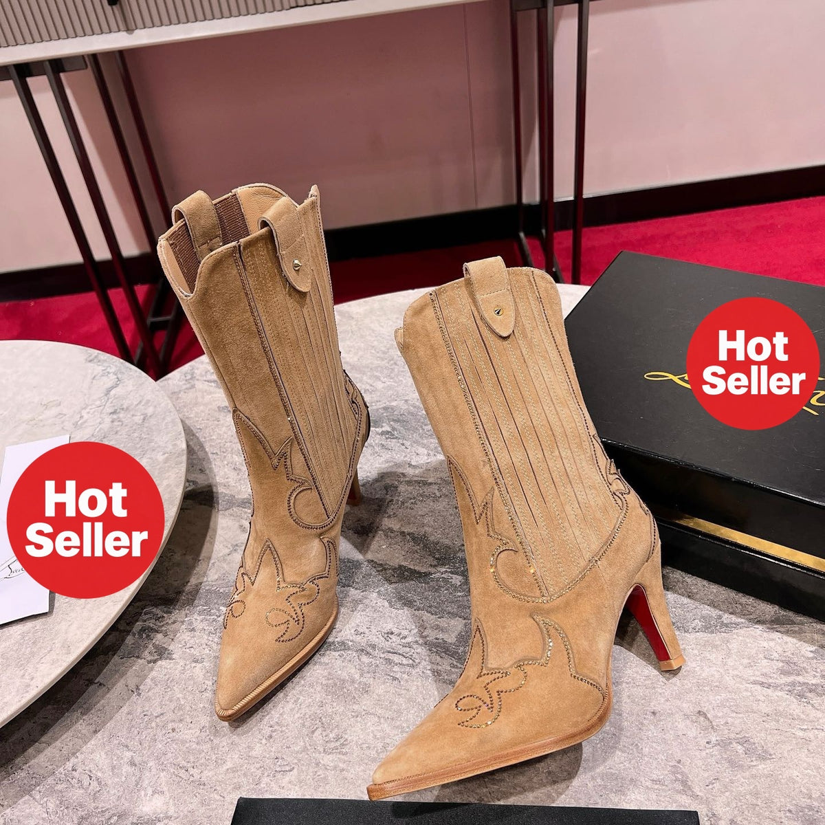 Brown Western-style cowboy boots, 8.5cm heel.