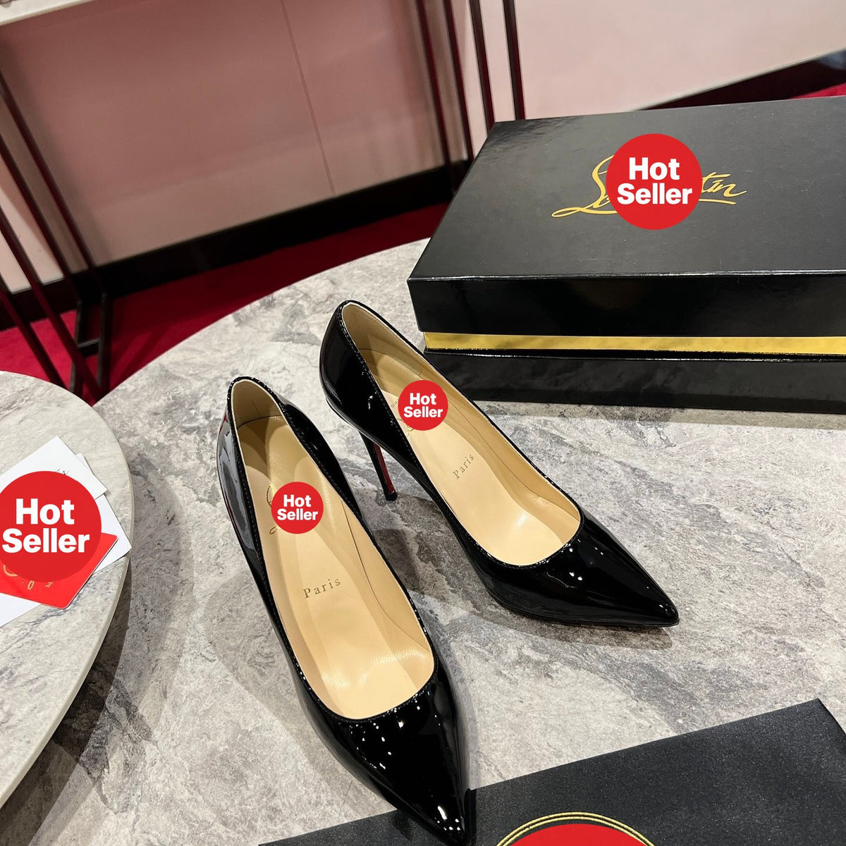 Black patent leather high heels, 10cm heel.