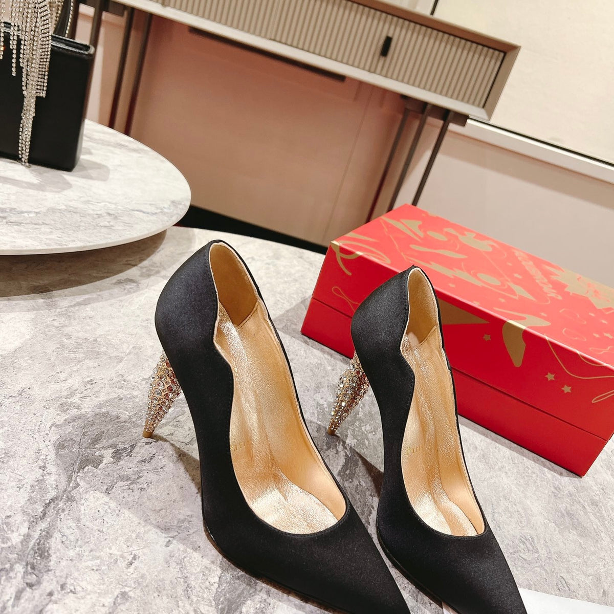 Black cashmere high heels, 10cm heel.