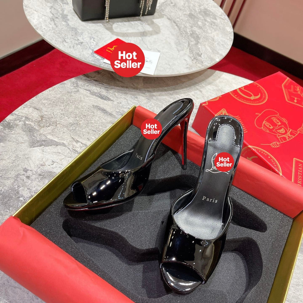 Black patent leather peep-toe high-heeled mules, 10cm heel.