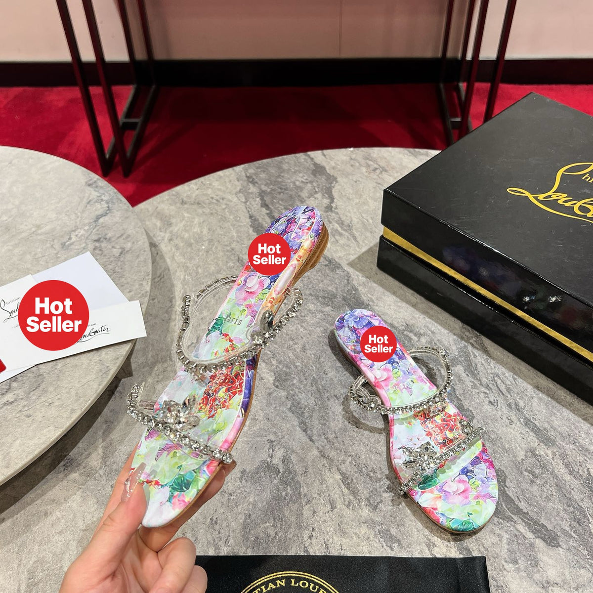 Stylish-print flat slides