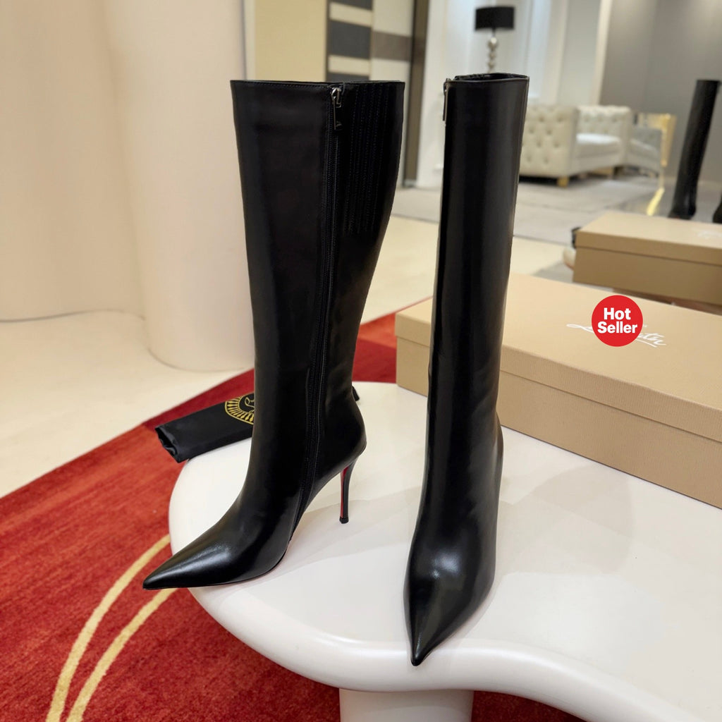 Black high-heeled tall boots, 10cm heel.