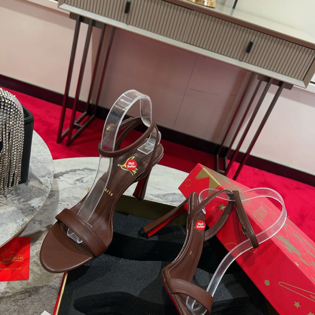 Banana and high heels; 10cm heel.