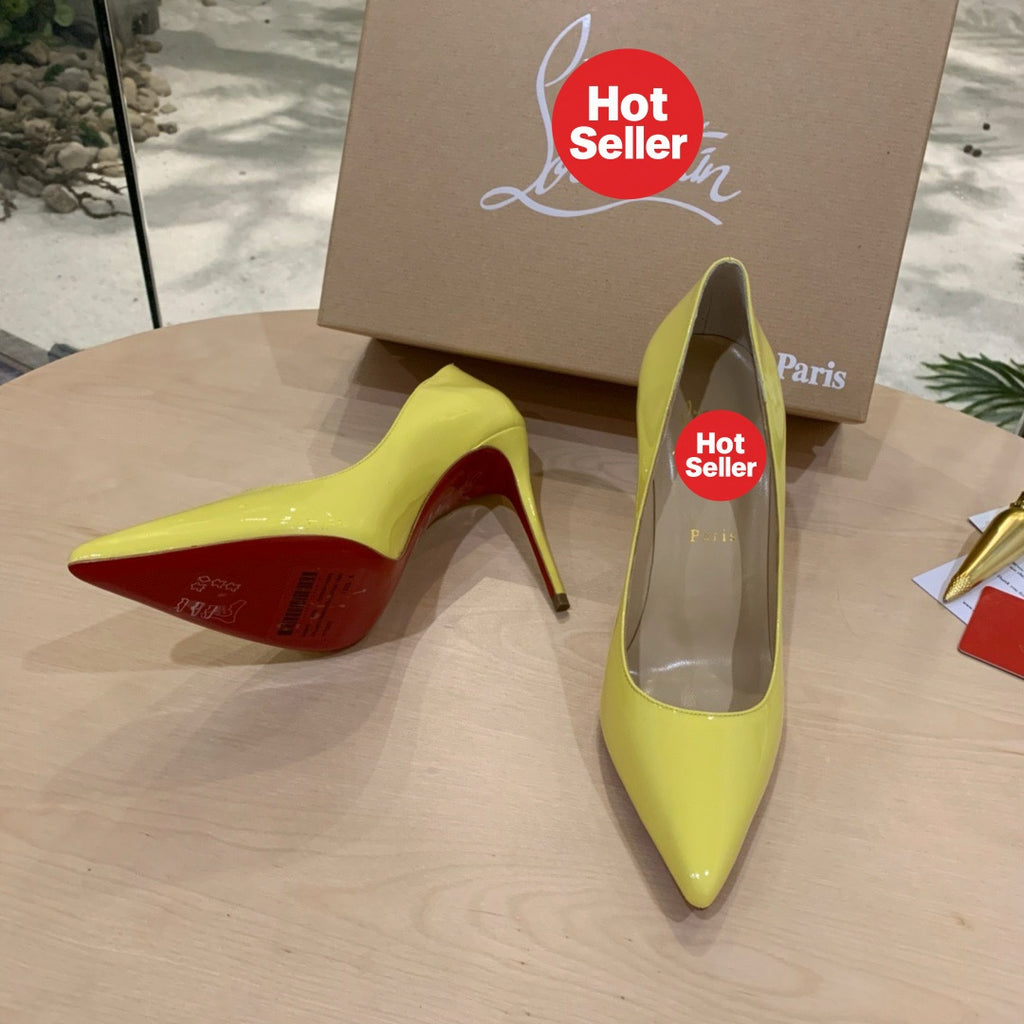 Yellow patent leather high heels, 10cm heel.