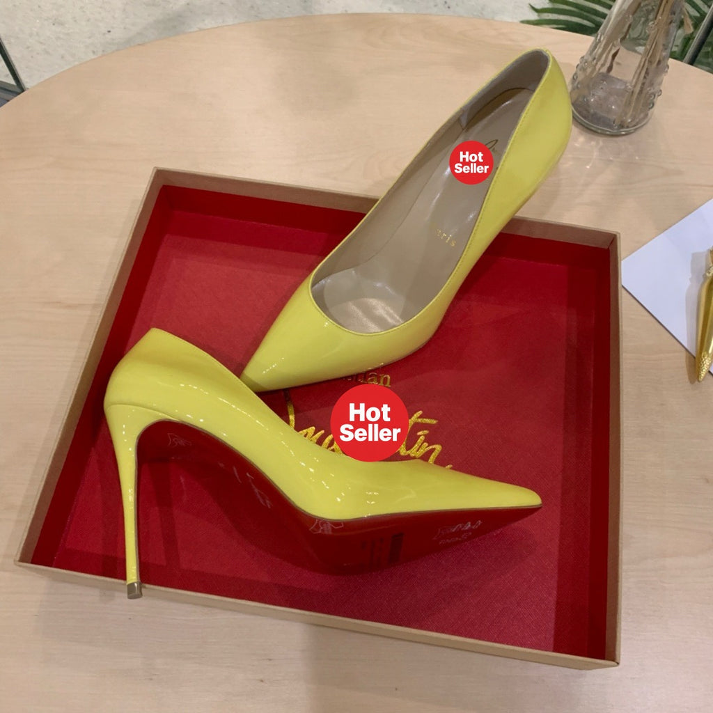 Yellow patent leather high heels, 10cm heel.