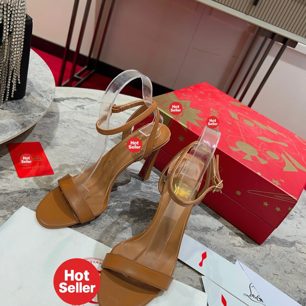 Banana and high heels; 10cm heel.