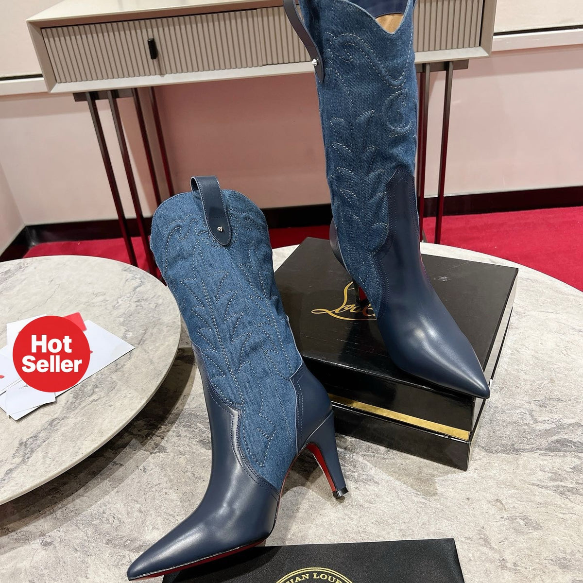 Western-style cowboy boots, 8.5cm heel.