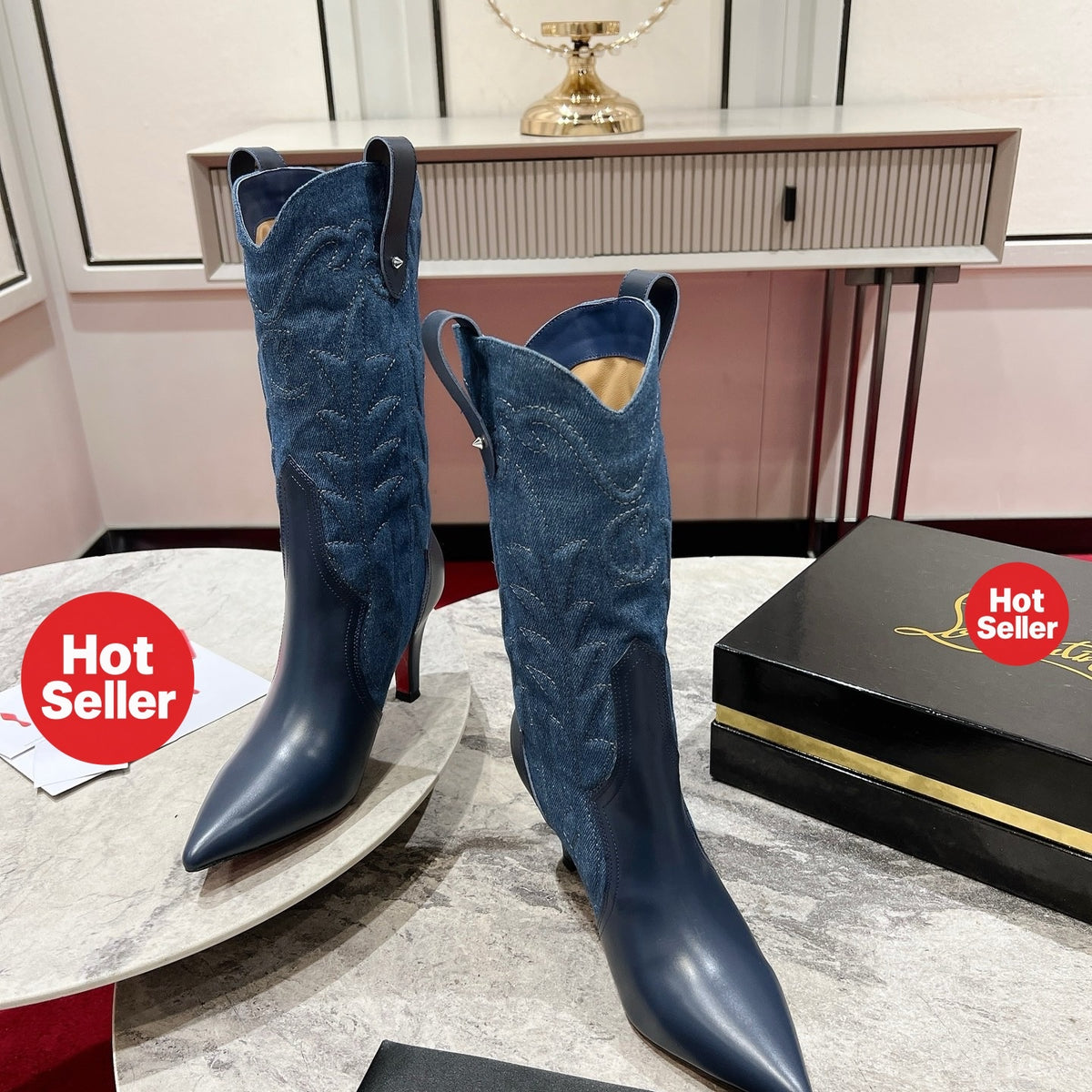 Western-style cowboy boots, 8.5cm heel.