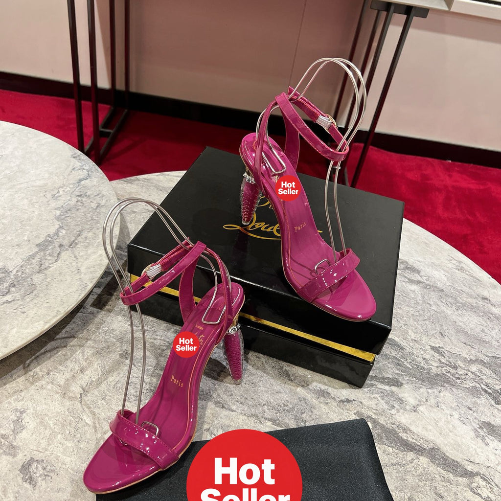 Lipstick and high heels (10cm heel)