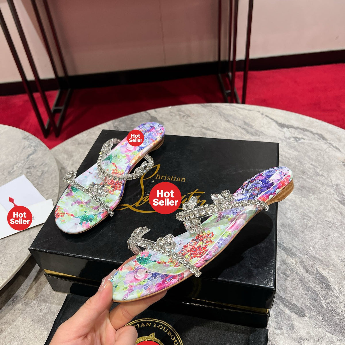 Stylish-print flat slides