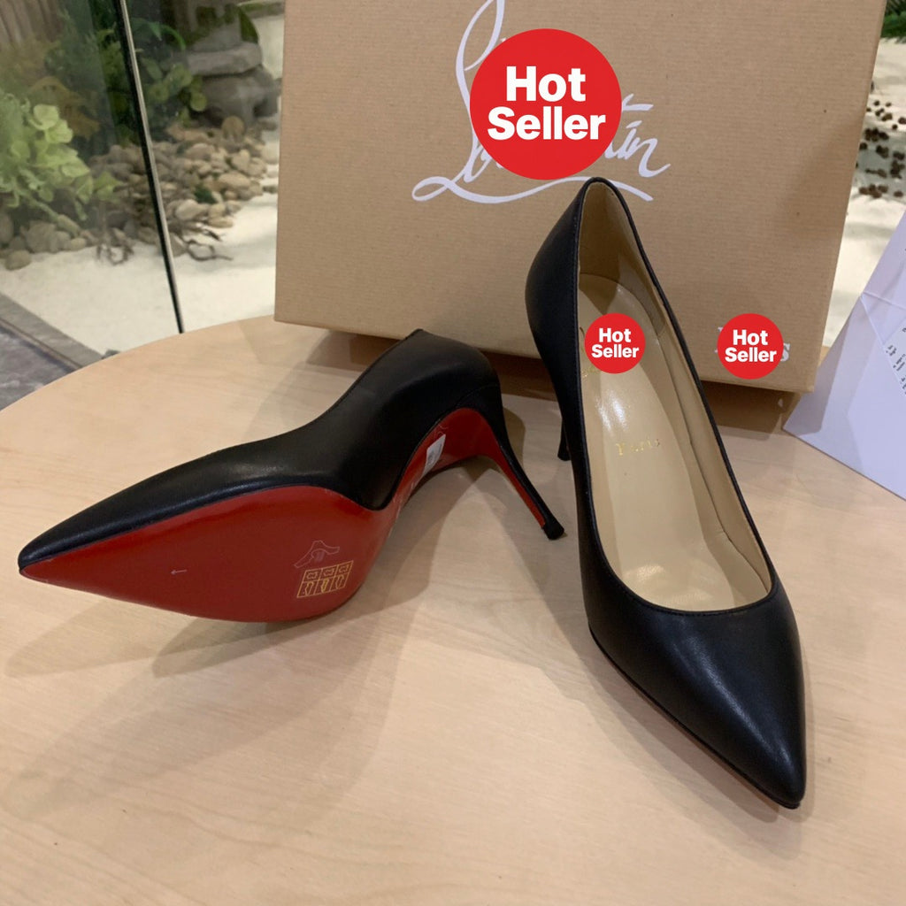 Black cowhide high heels, 8.5cm heel.