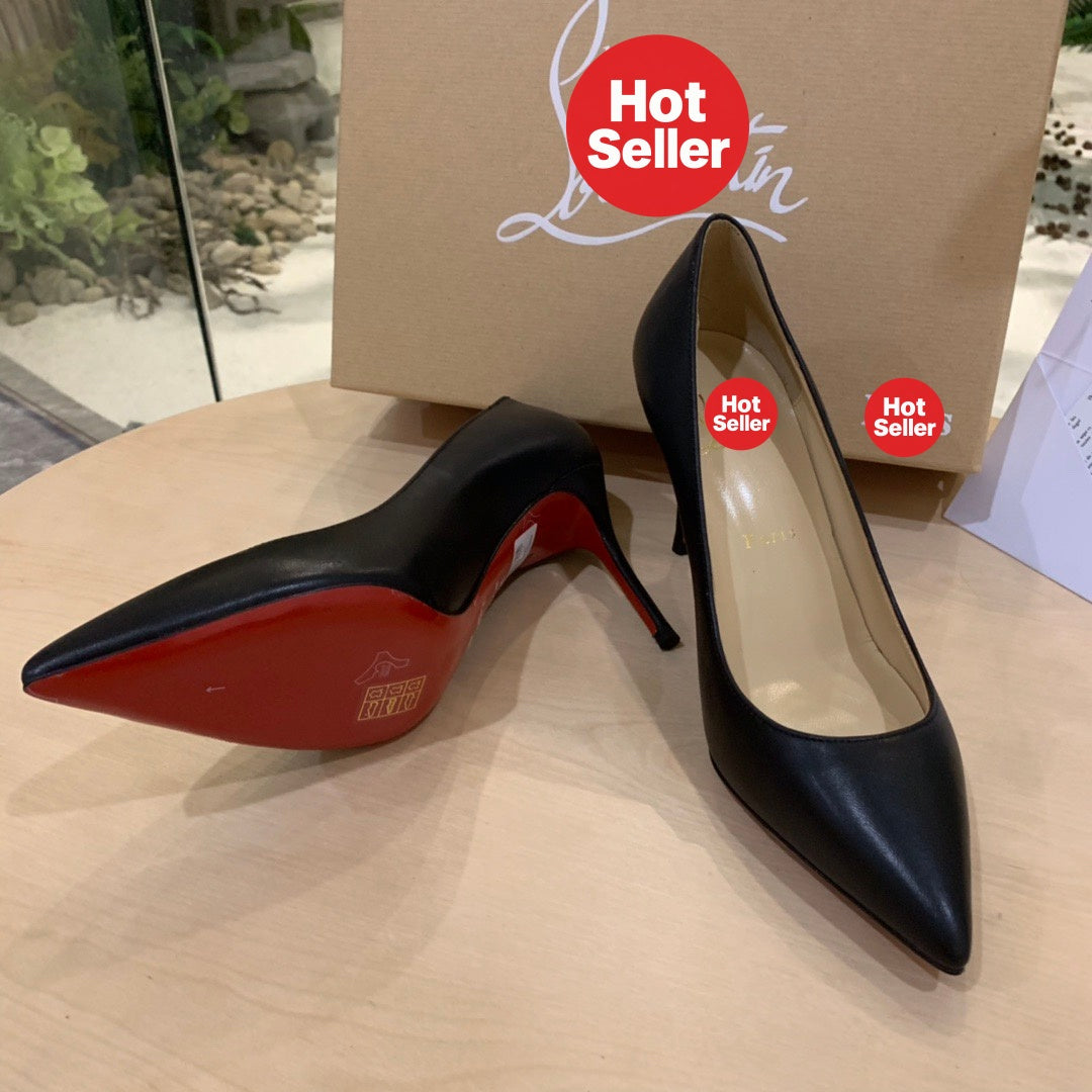 Black cowhide high heels, 8.5cm heel.