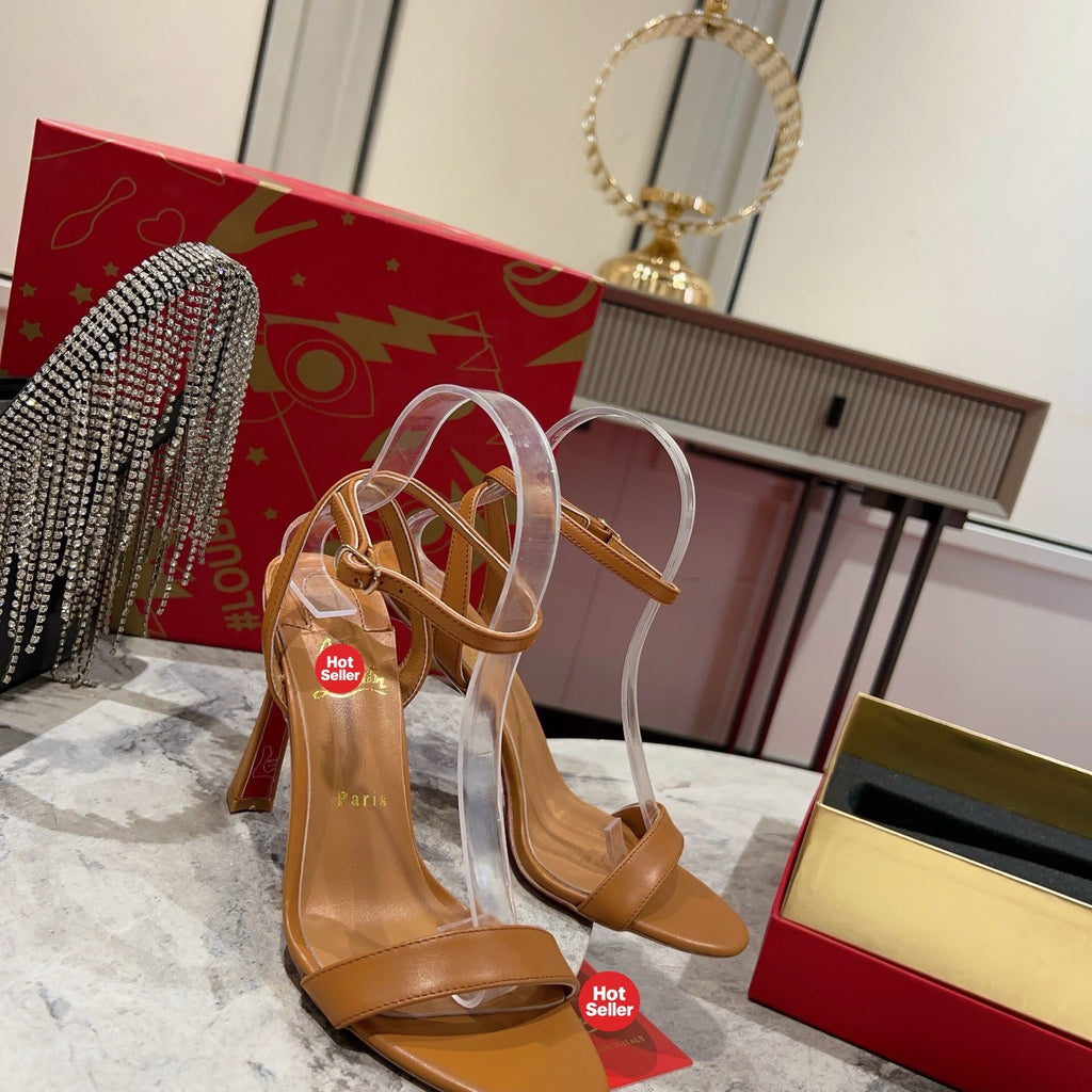 Banana and high heels; 10cm heel.