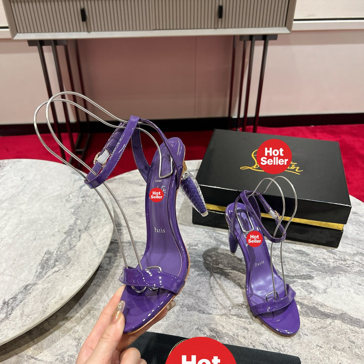 Purple lipstick and high heels with 10cm heels.