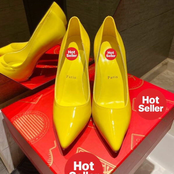 Lemon yellow patent leather high heels, 10cm heel.