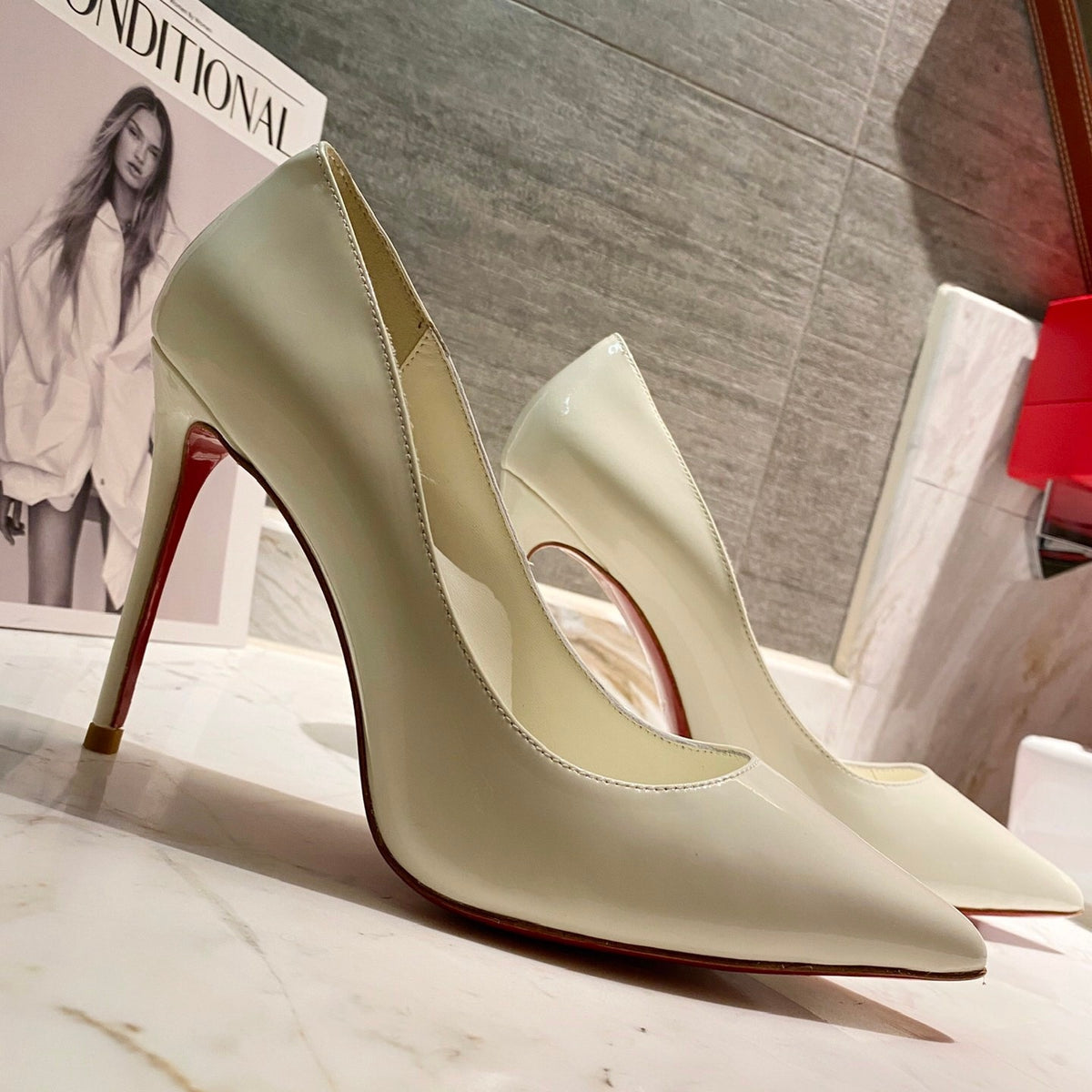 White patent cowhide high heels, 10cm heel.