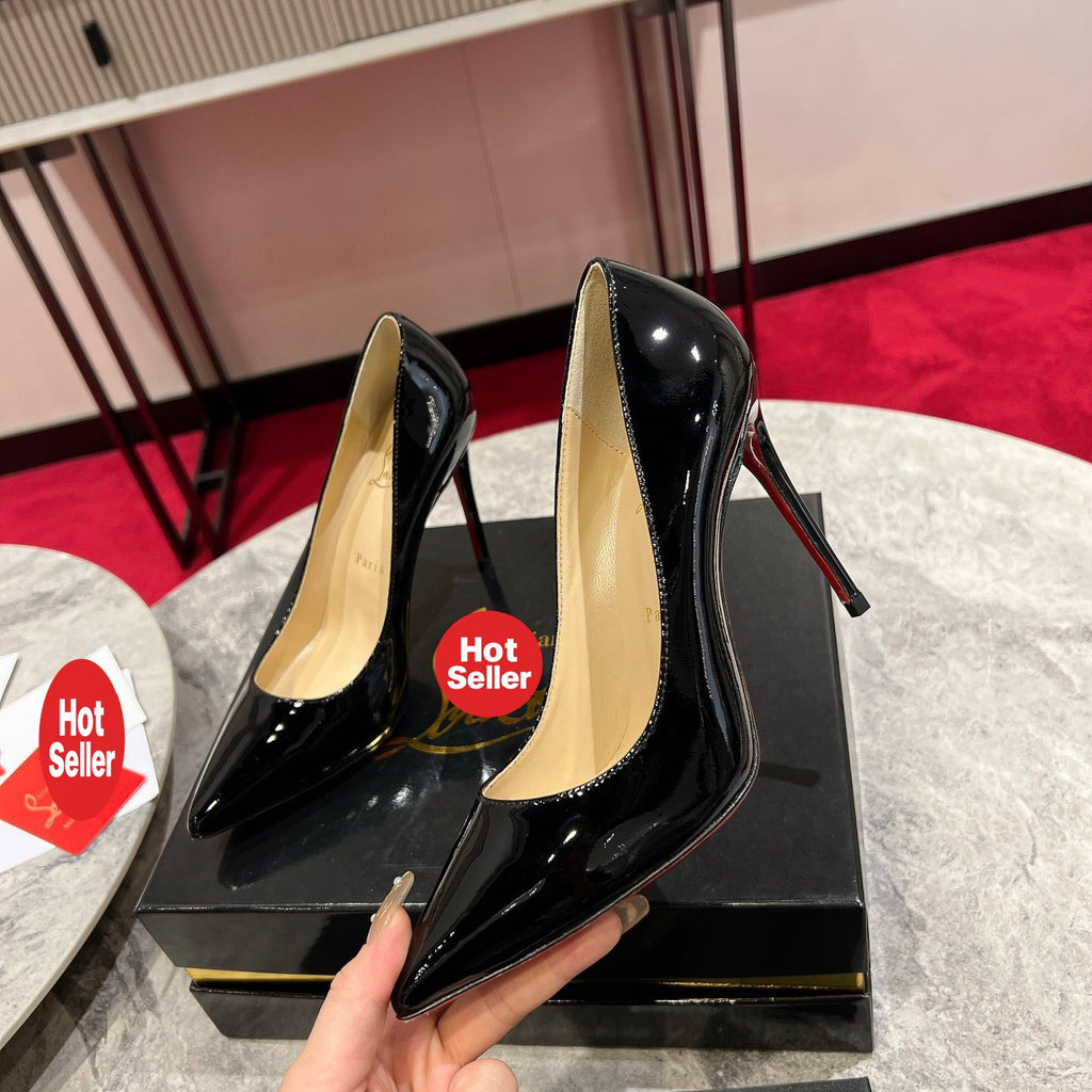 Black patent leather high heels, 10cm heel.