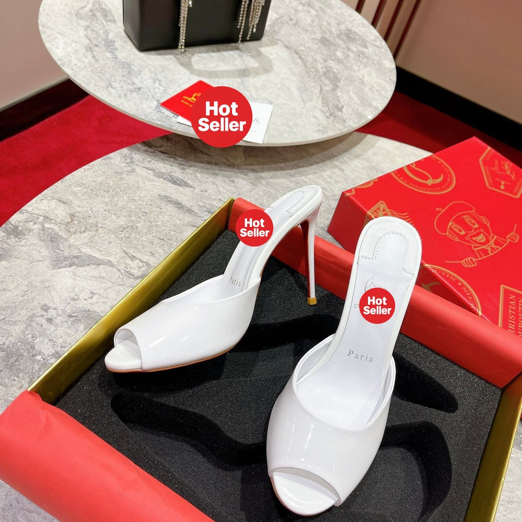 White patent leather peep-toe high-heeled mules, 10cm heel.