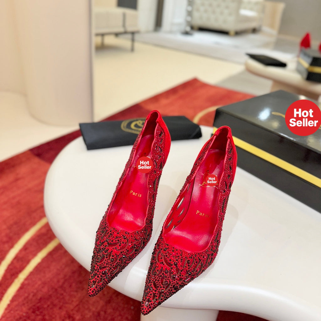 Red lace high heels, 8.5cm heel.