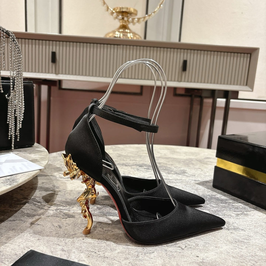 Stylish rose-adorned high heels in faux suede, with a 10cm heel.