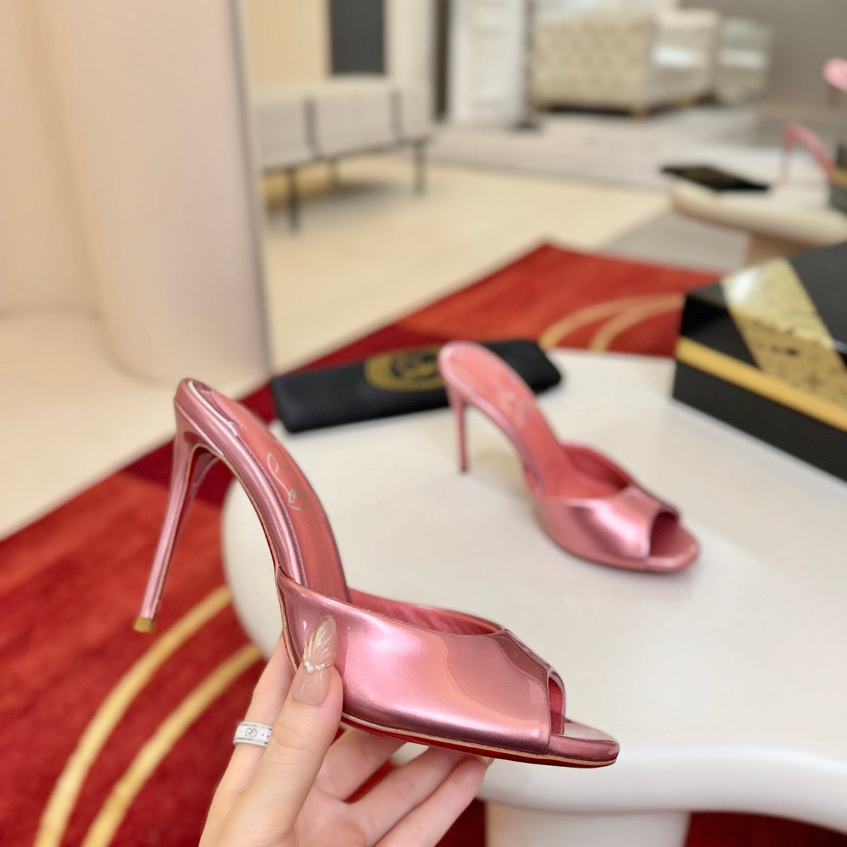 Peep-toe high-heeled mules, 10cm heel.
