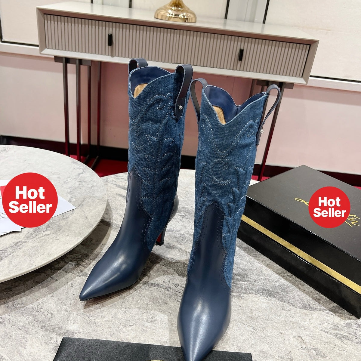 Western-style cowboy boots, 8.5cm heel.