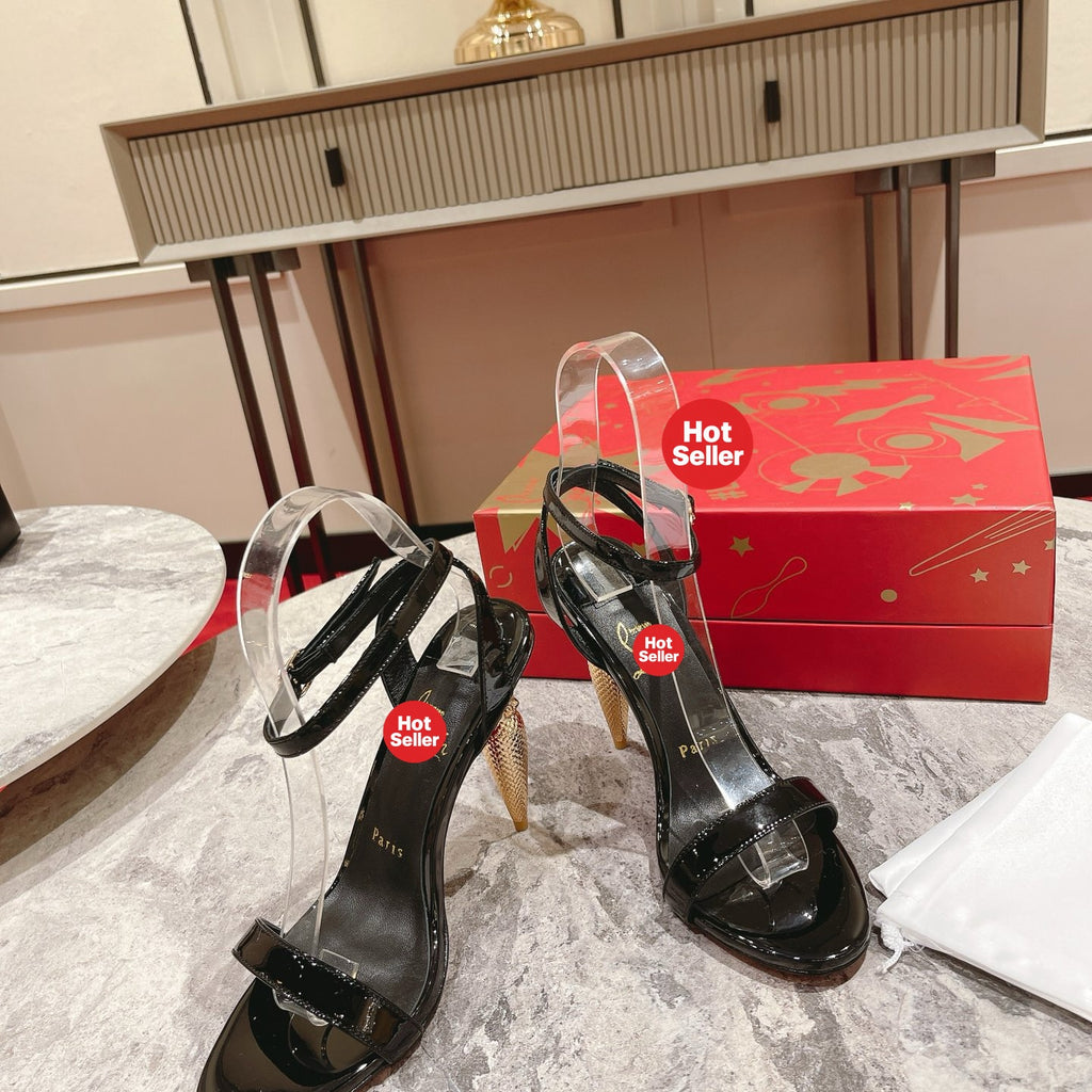 Black patent cowhide high heels, 10cm heel.