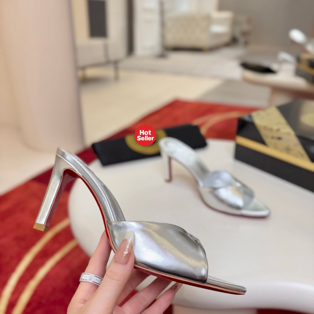 Elegant silver patent leather peep-toe high-heeled mules (8.5cm heel)