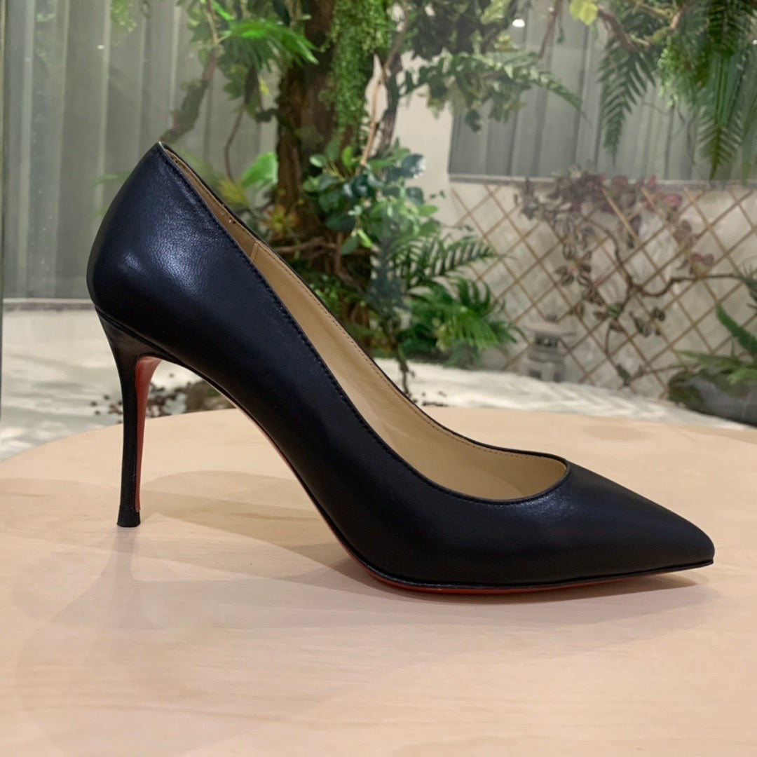 Black cowhide high heels, 8.5cm heel.
