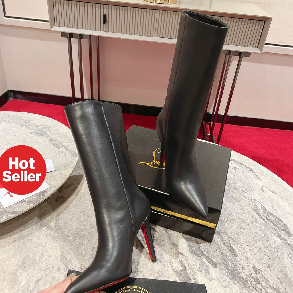 Black leather mid-calf boots, 10cm heel.