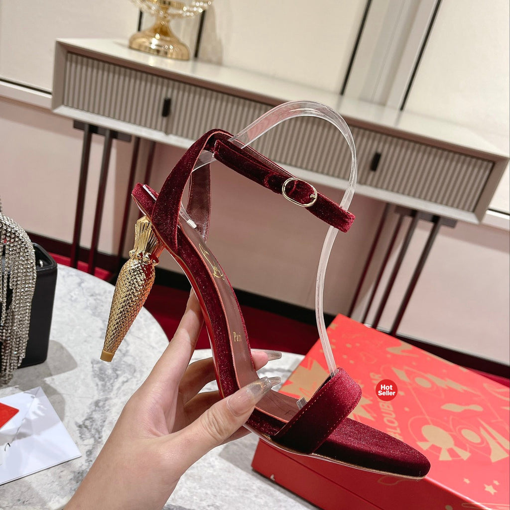Red suede high heels, 10cm heel.