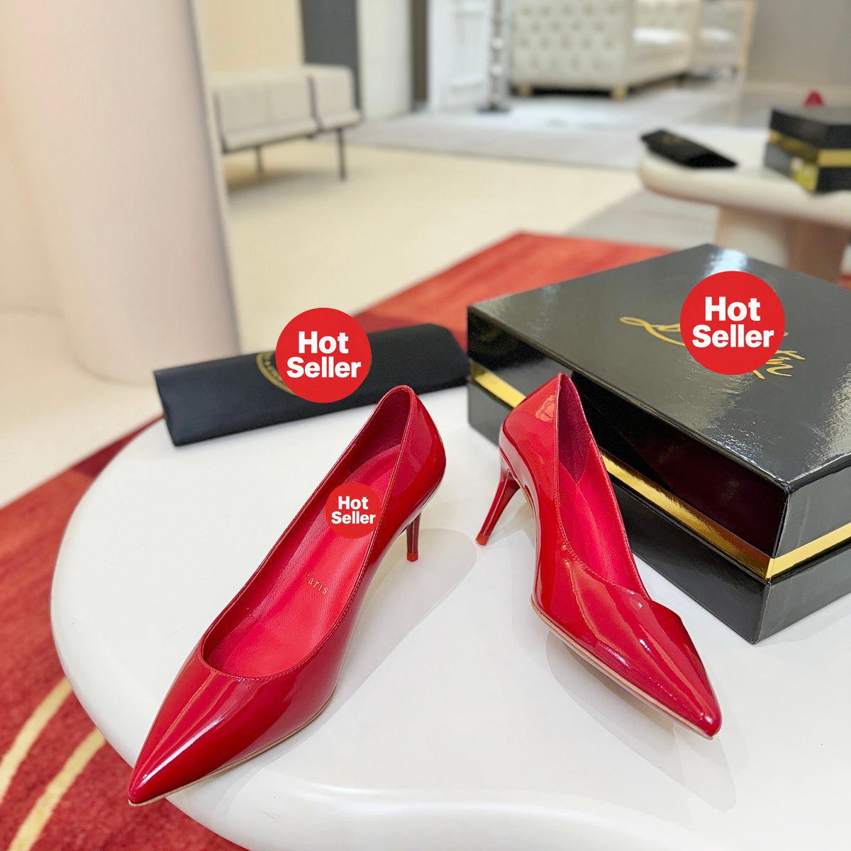 Red patent leather high heels, 6.5cm heel.
