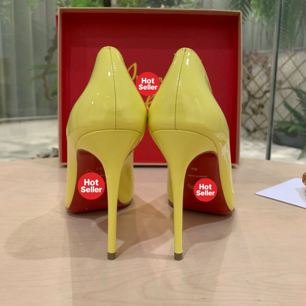 Yellow patent leather high heels, 10cm heel.