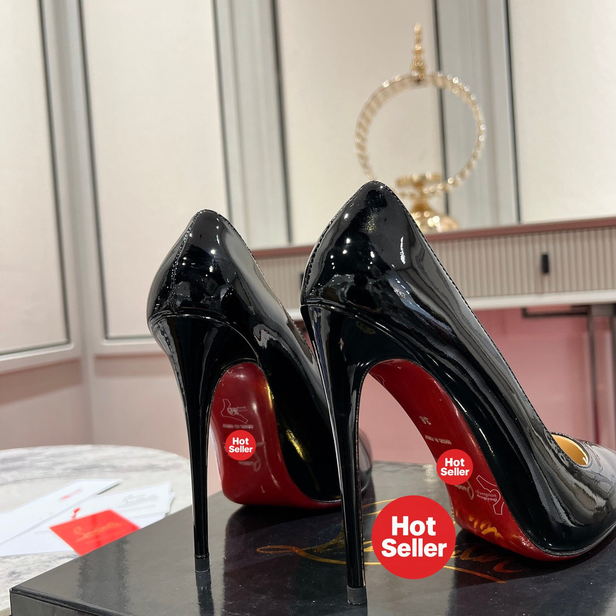 Black patent leather high heels, 12cm heel.