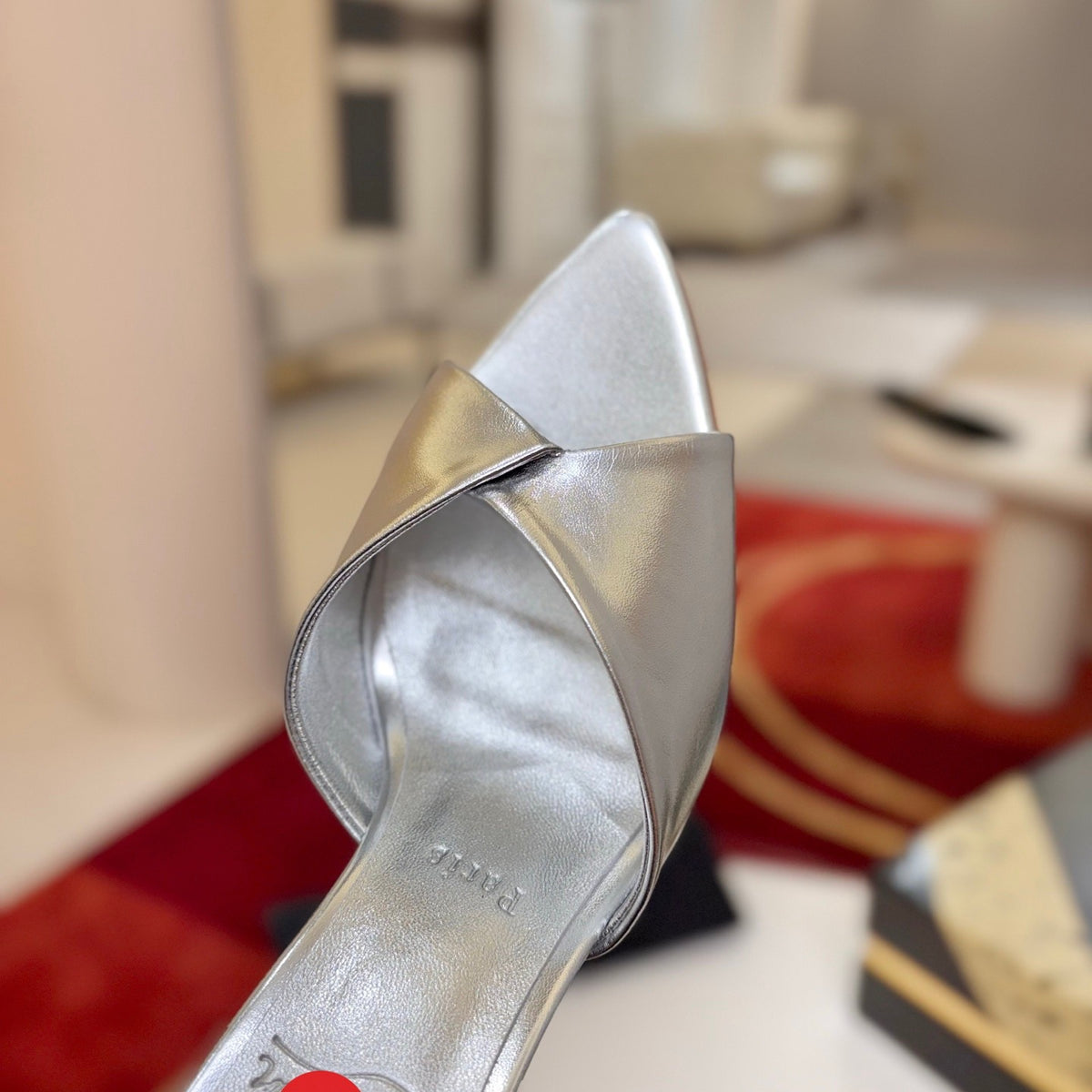 Elegant silver patent leather peep-toe high-heeled mules (8.5cm heel)