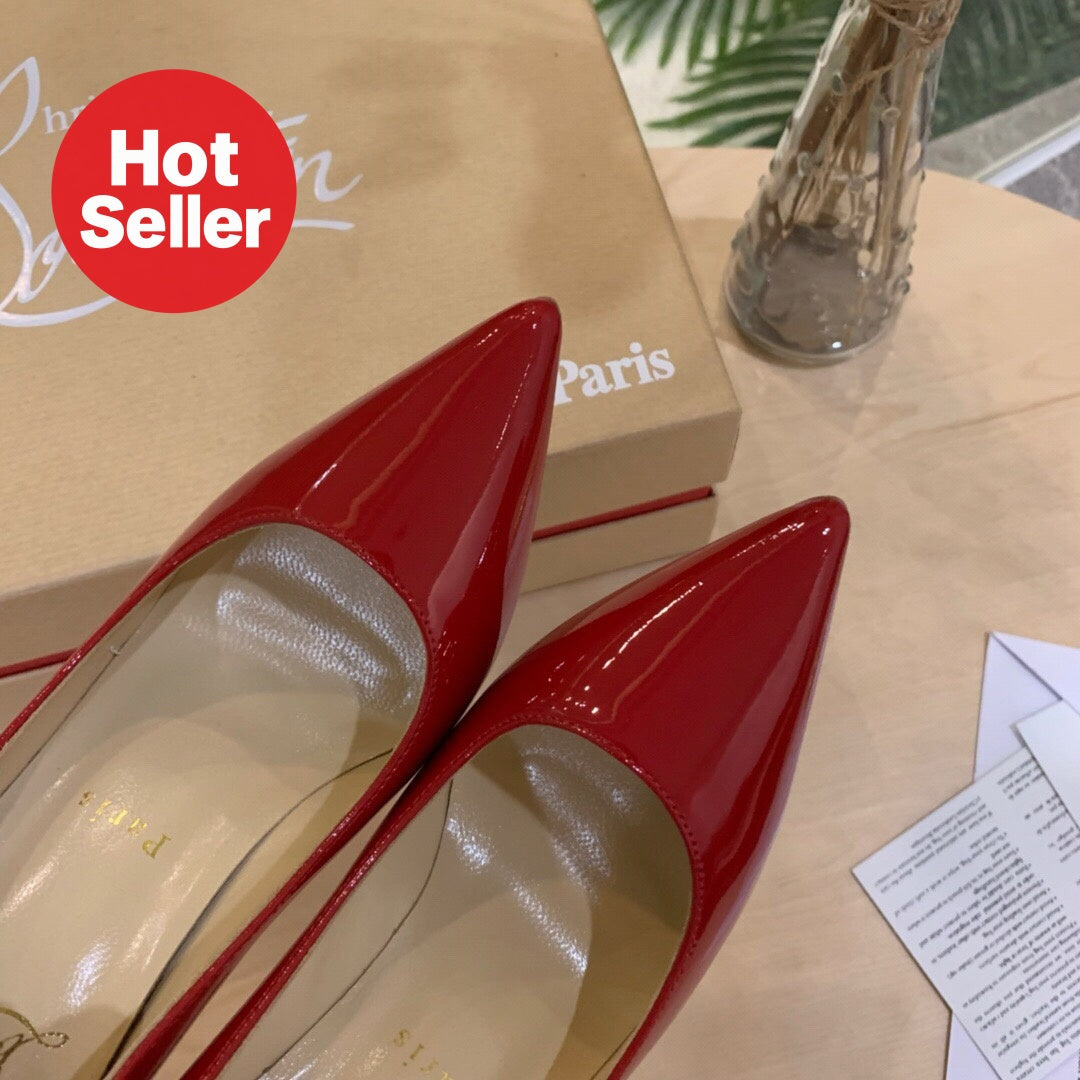 Red patent leather high heels, 10cm heel.