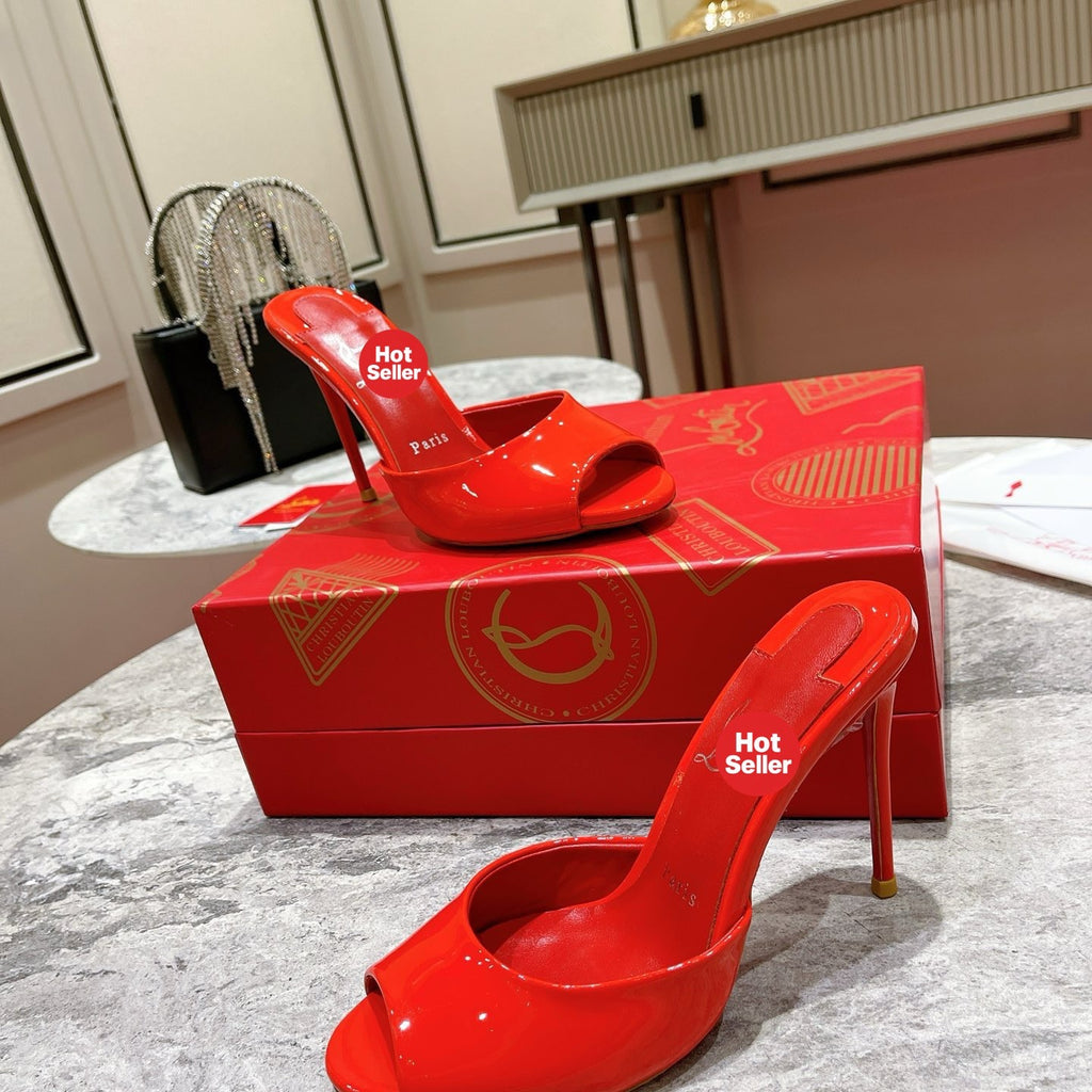 White patent leather peep-toe high-heeled mules, 10cm heel.
