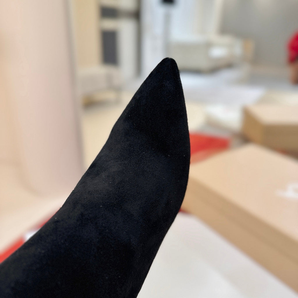Stylish sheep suede tall boots, 10cm heel.