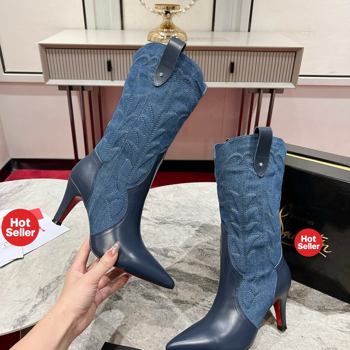 Western-style cowboy boots, 8.5cm heel.