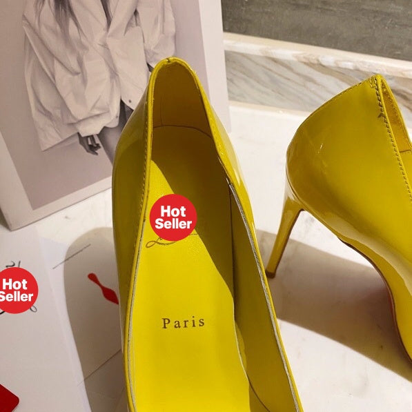 Lemon yellow patent leather high heels, 10cm heel.