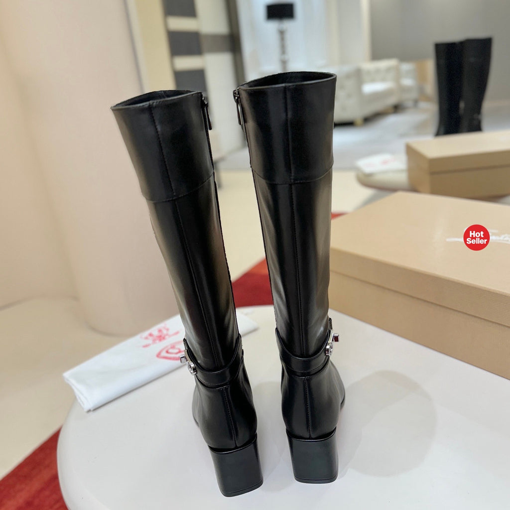 Distinctive premium black leather tall boots; 6.5cm heel.