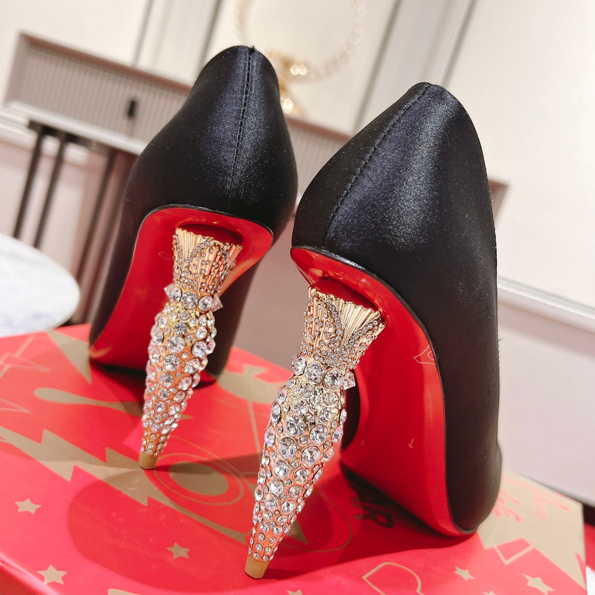Black cashmere high heels, 10cm heel.