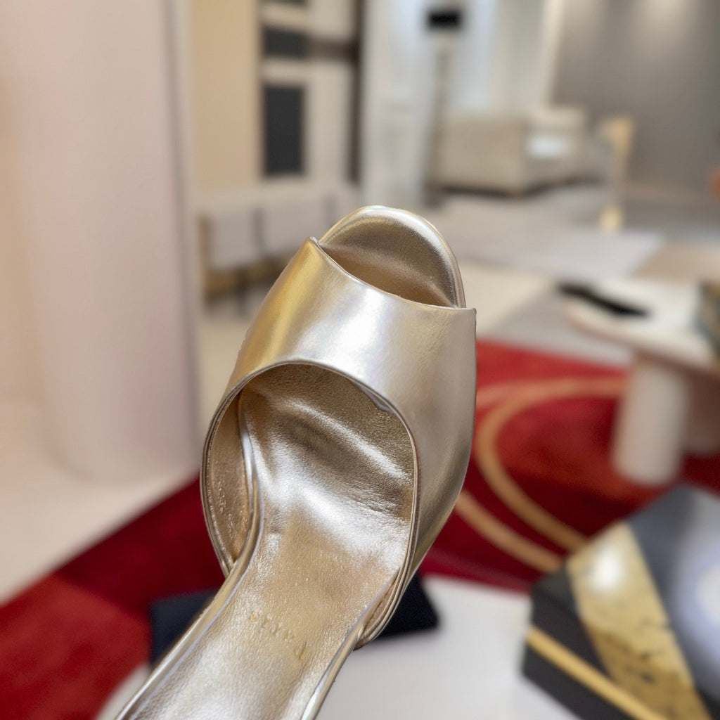 Peep-toe high-heeled mules, 10cm heel.