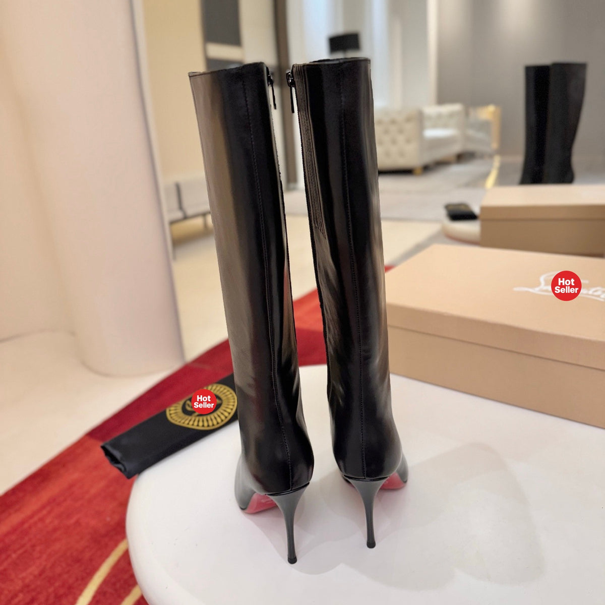 Black high-heeled tall boots, 10cm heel.