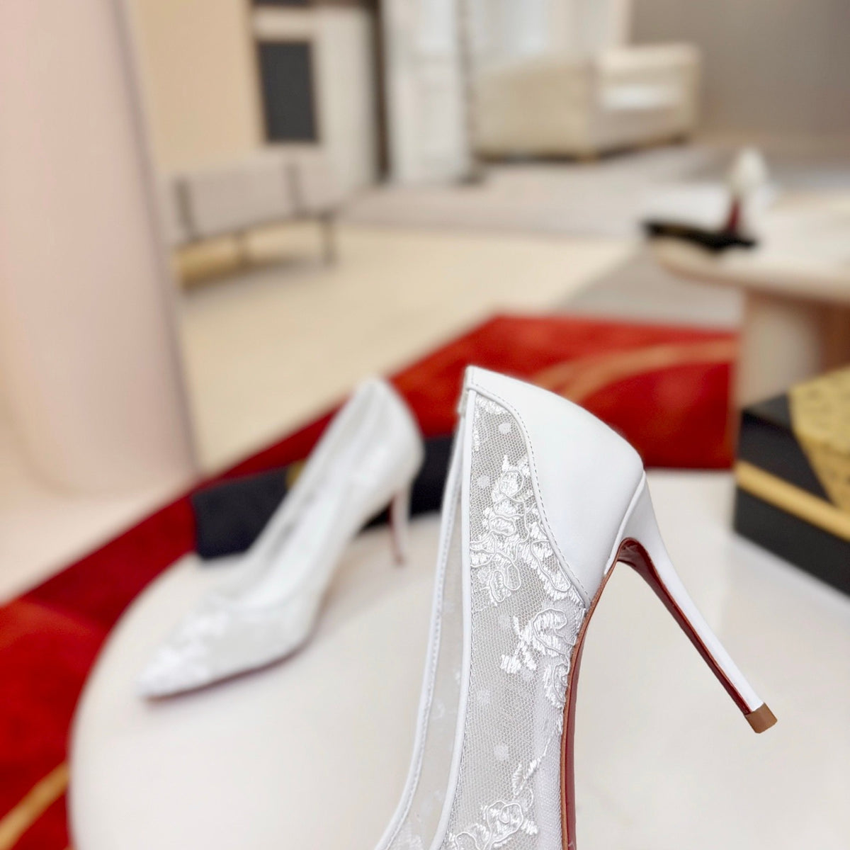 White lace high heels, 8.5cm heel.