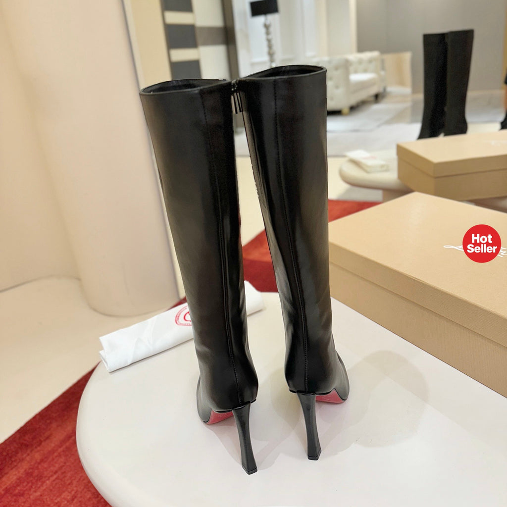 Cowhide banana-heel tall boots; 10cm heel.
