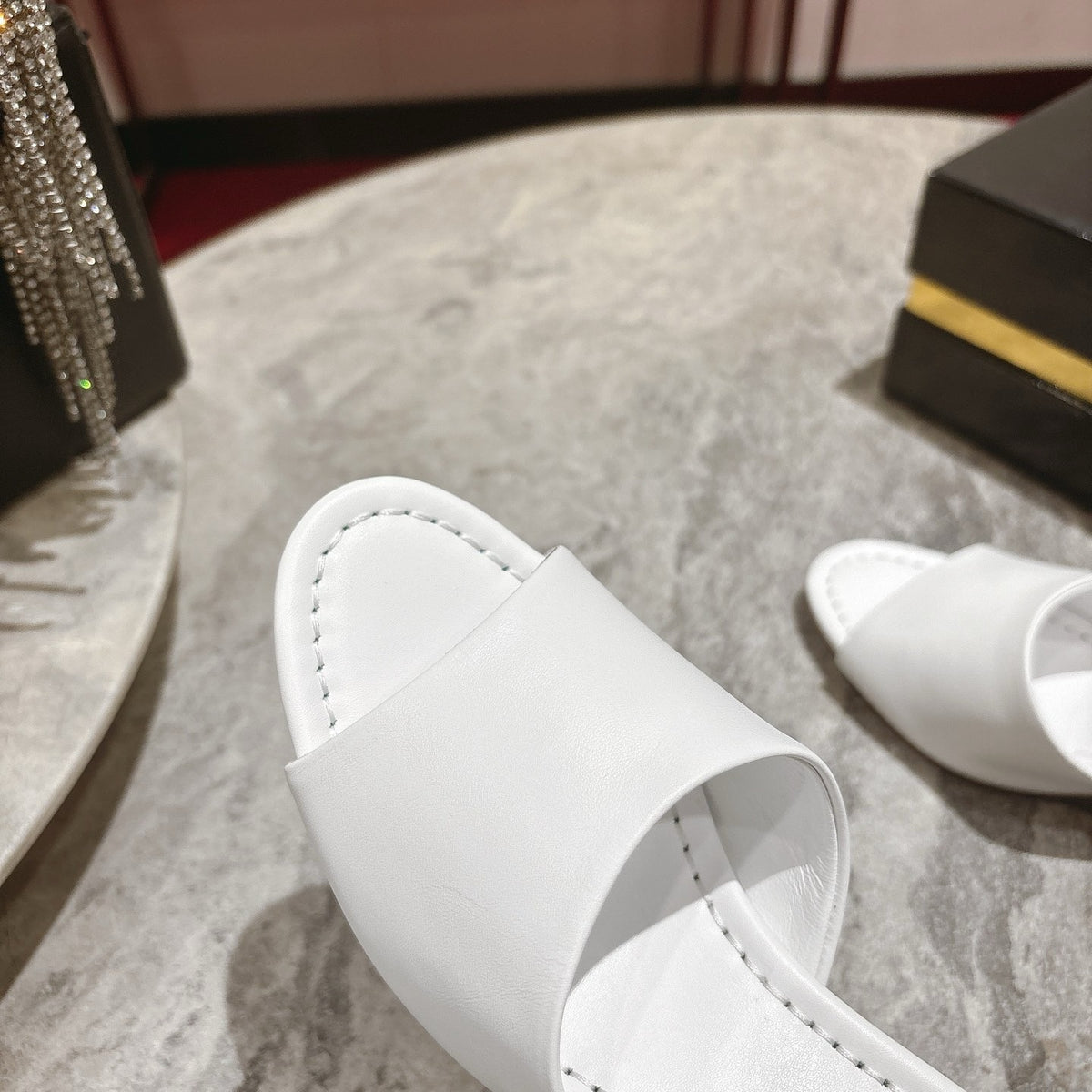 White block-heel mules (5.5cm heel)