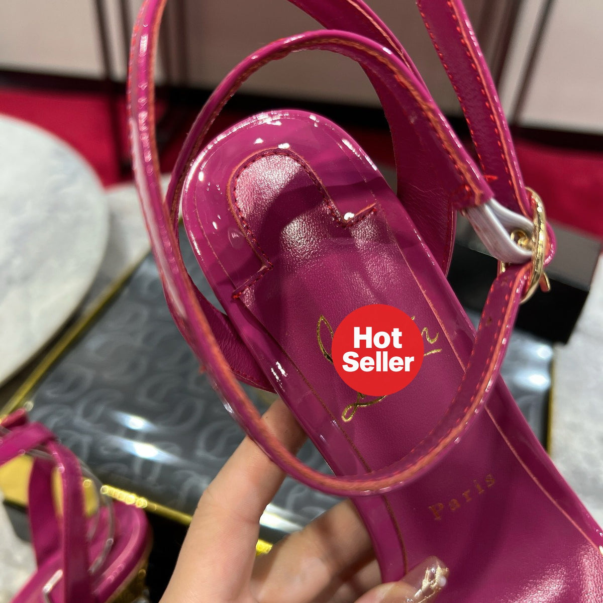 Lipstick and high heels (10cm heel)