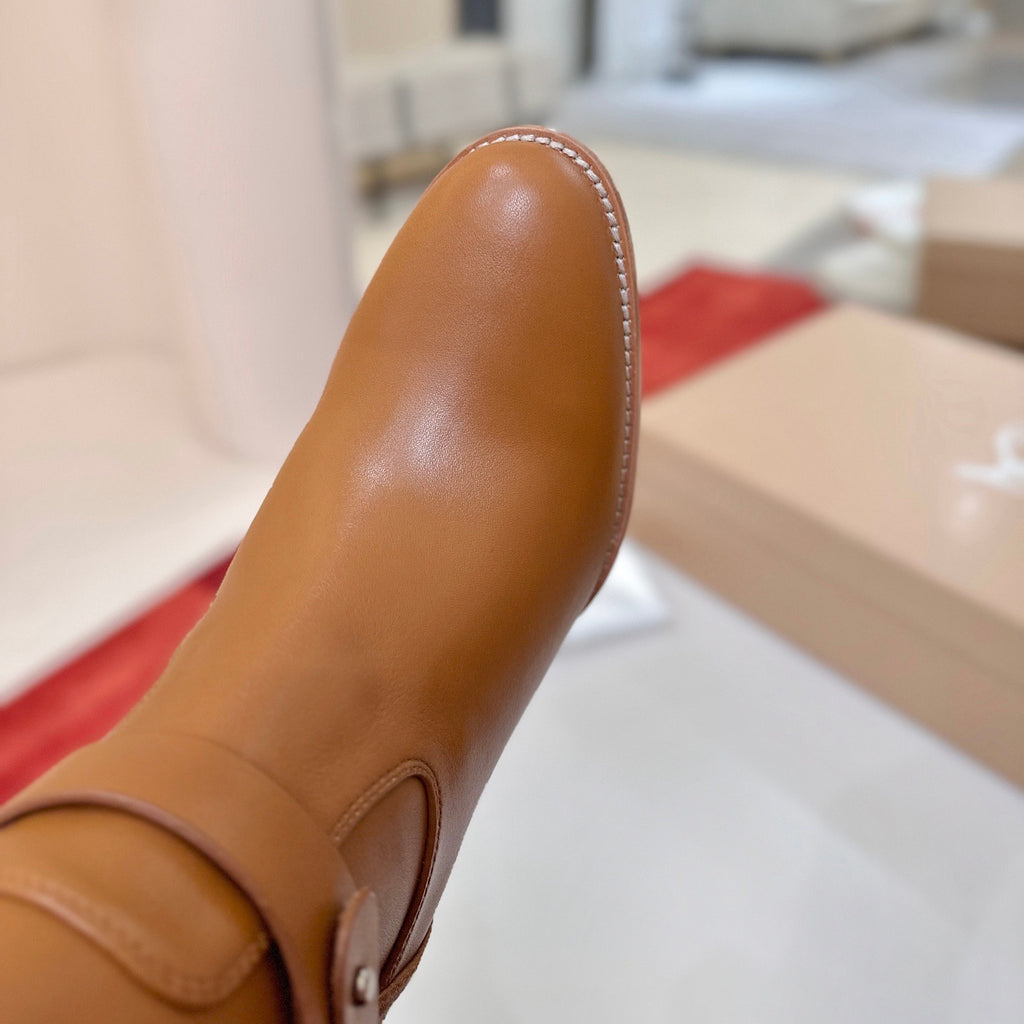 Brown calfskin tall boots, 7cm heel.